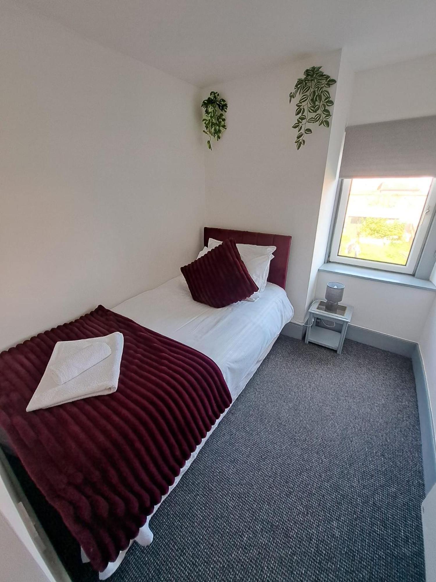 Dundee Football Stadium Apartment מראה חיצוני תמונה