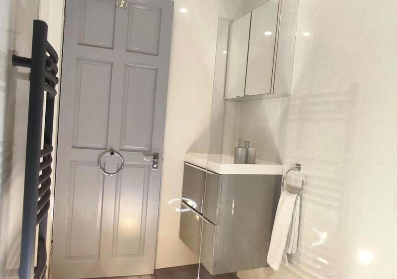 Dundee Football Stadium Apartment מראה חיצוני תמונה