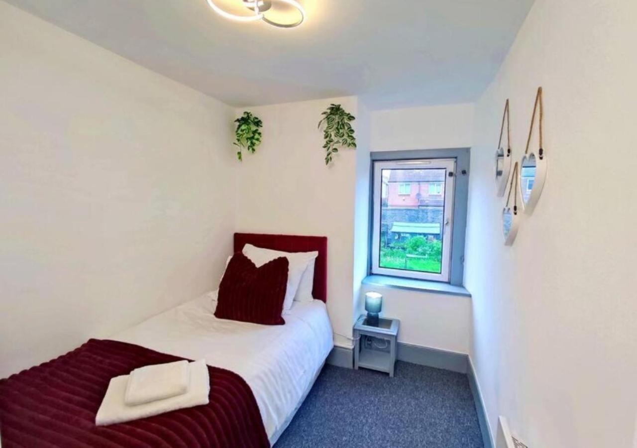 Dundee Football Stadium Apartment מראה חיצוני תמונה